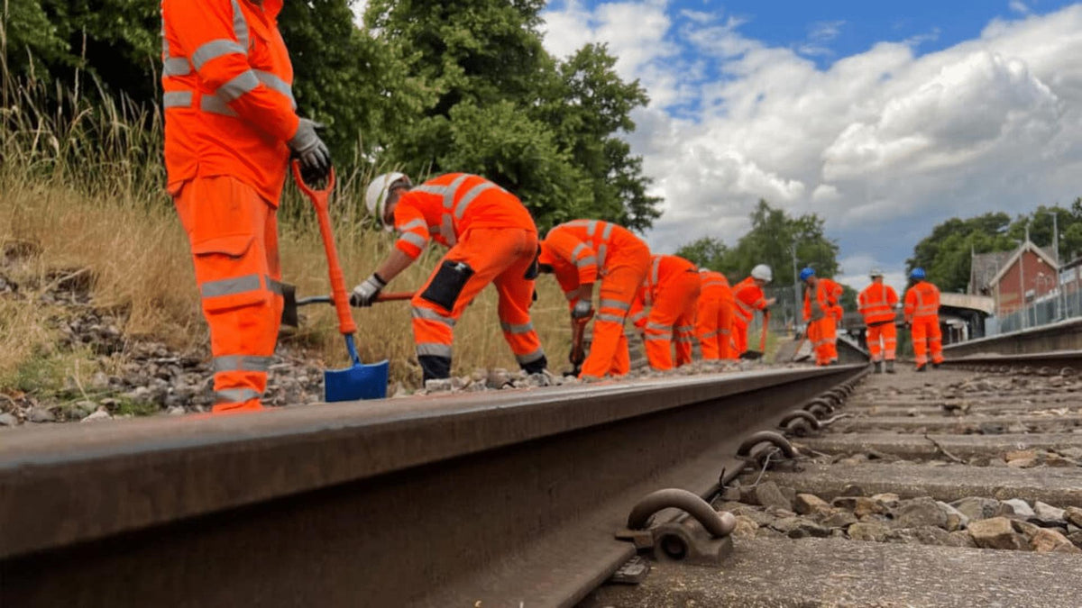 Why the Railway Industry Needs Smarter PPE for Shoulder Protection